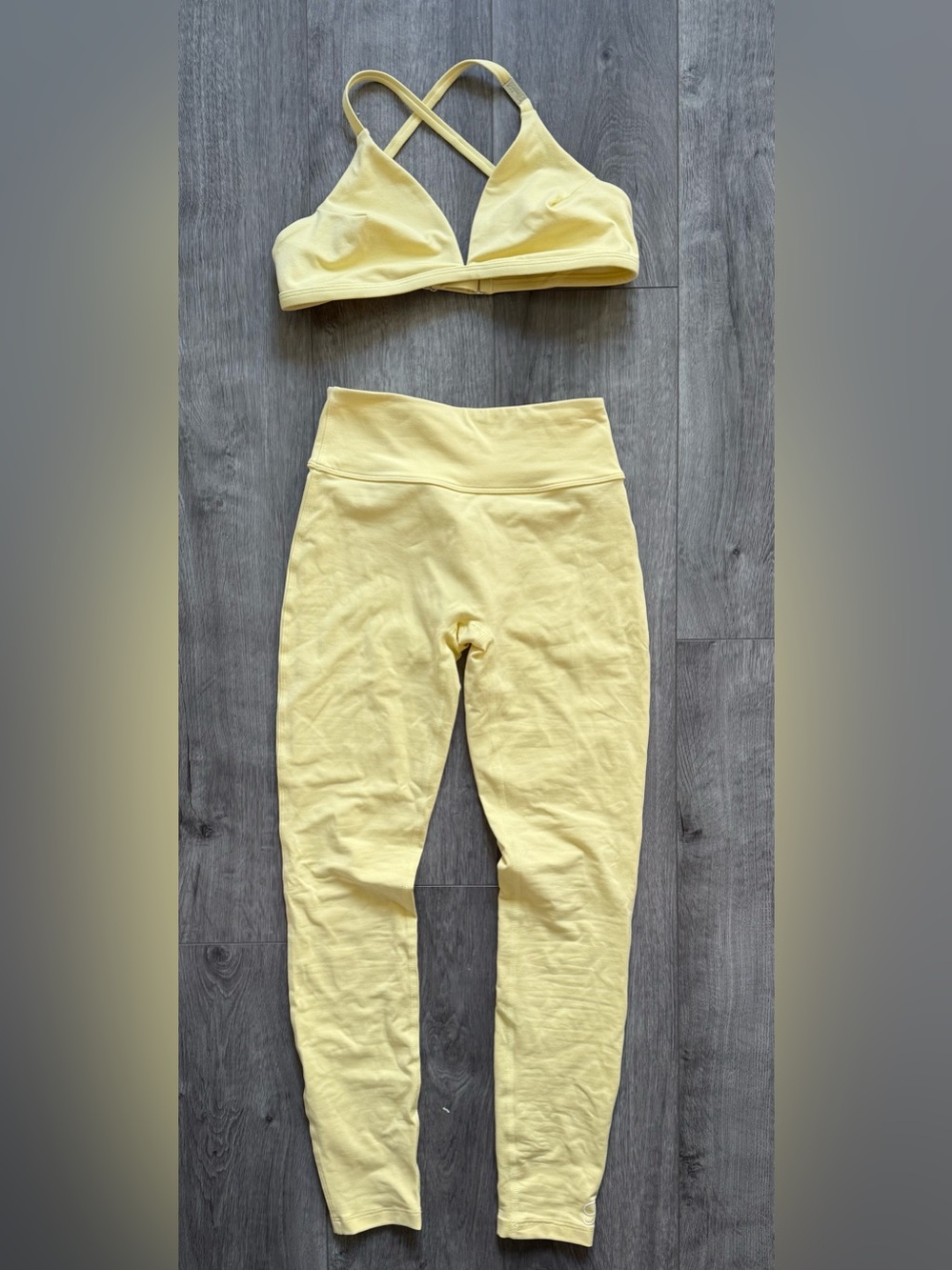 Bombshell Sportswear Pale Yellow High-Waist Leggings and Bra Set